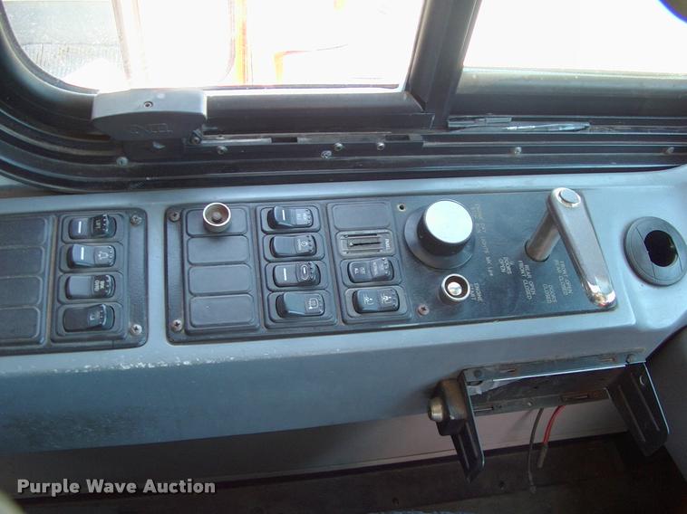 image for item DP9289 2003 Blue Bird shuttle bus