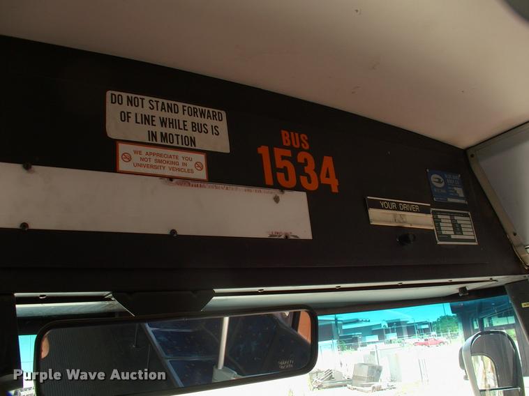 image for item DP9289 2003 Blue Bird shuttle bus