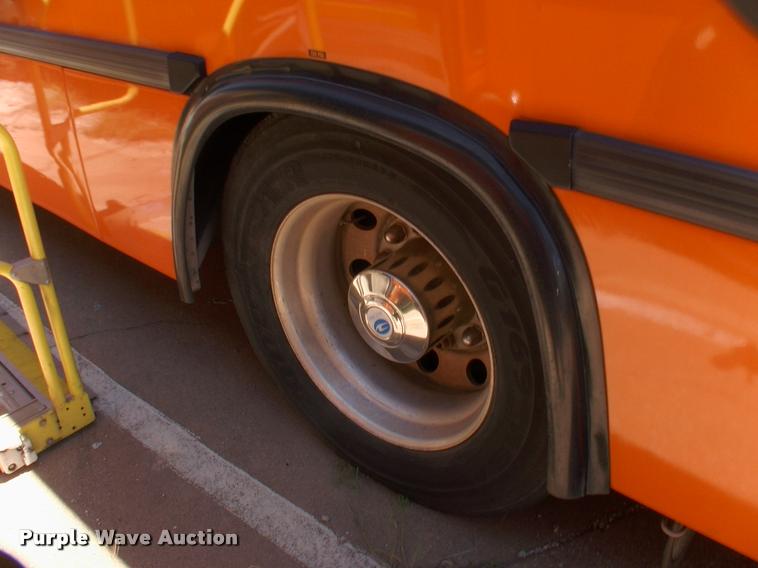 image for item DP9289 2003 Blue Bird shuttle bus