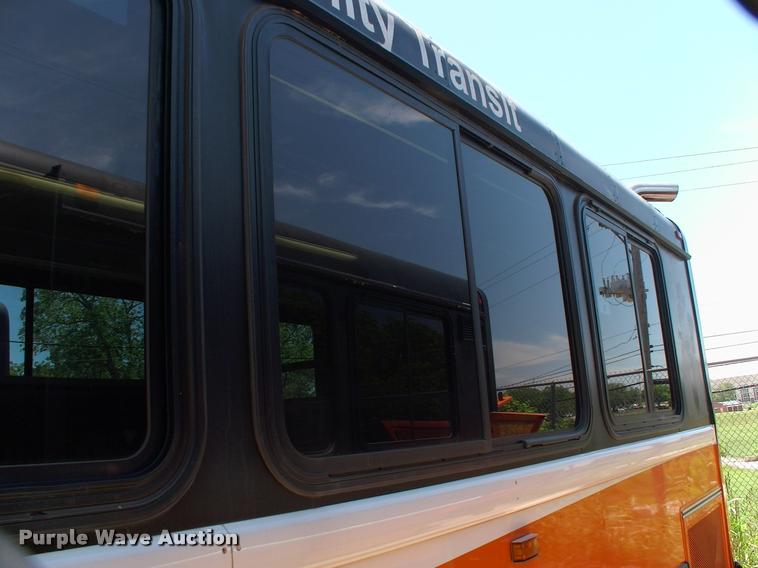 image for item DP9289 2003 Blue Bird shuttle bus