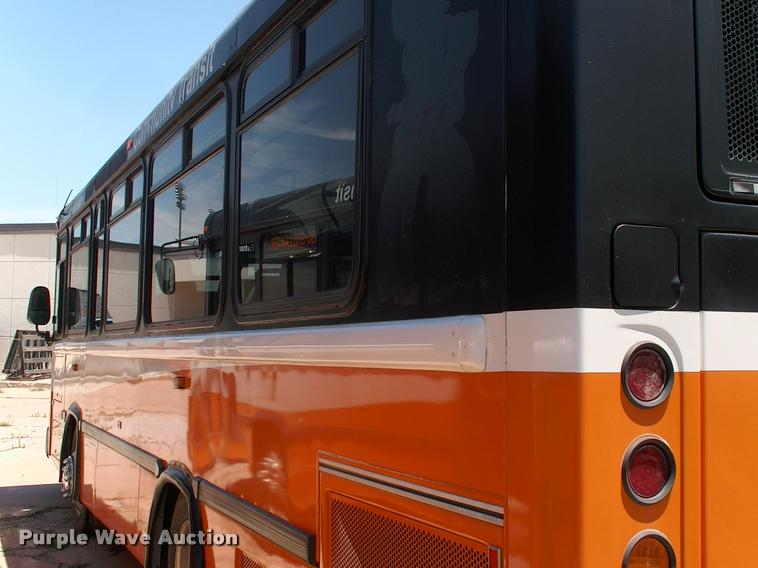 image for item DP9290 2003 Blue Bird shuttle bus