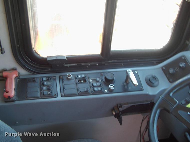 image for item DP9290 2003 Blue Bird shuttle bus