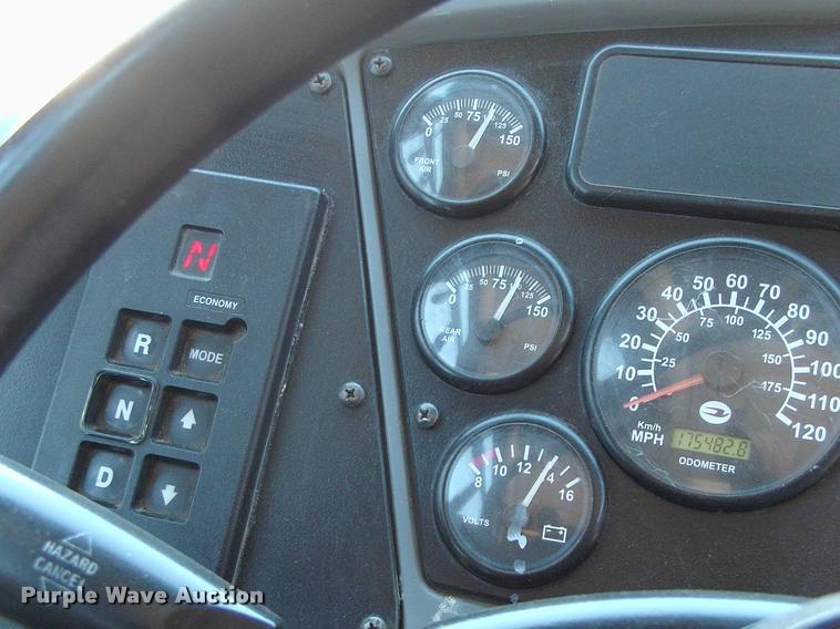 image for item DP9290 2003 Blue Bird shuttle bus