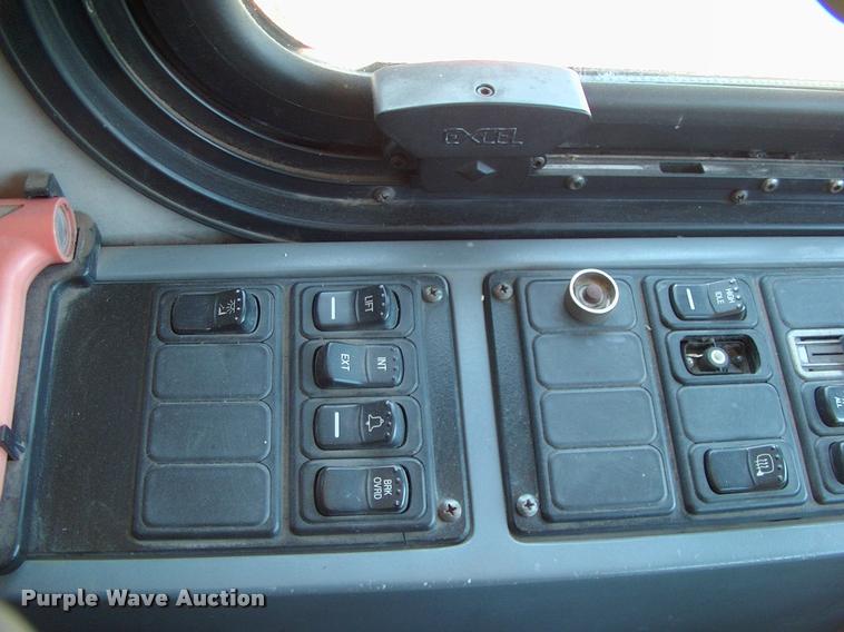 image for item DP9290 2003 Blue Bird shuttle bus