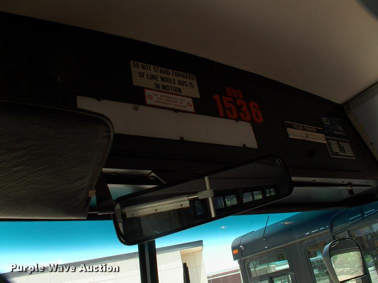 image for item DP9290 2003 Blue Bird shuttle bus