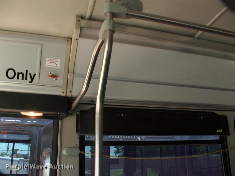 image for item DP9290 2003 Blue Bird shuttle bus