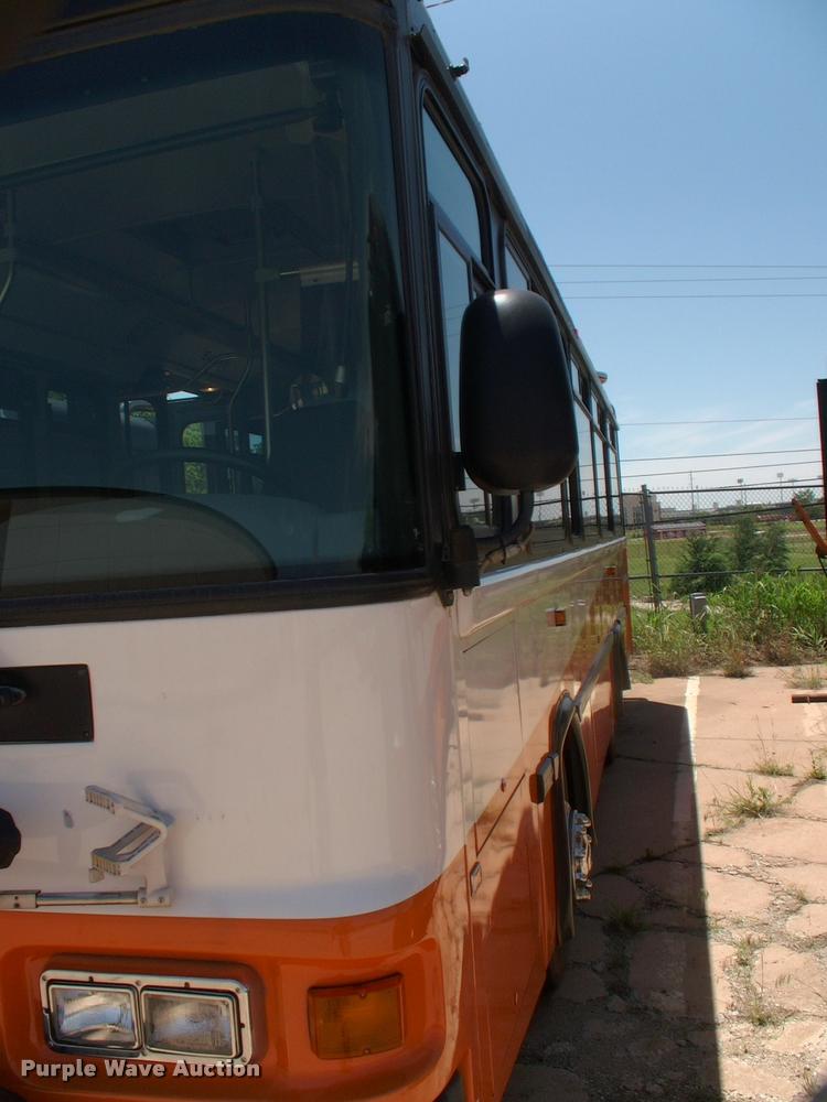 image for item DP9290 2003 Blue Bird shuttle bus