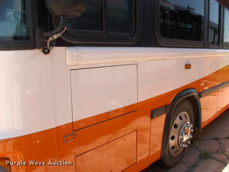 image for item DP9290 2003 Blue Bird shuttle bus