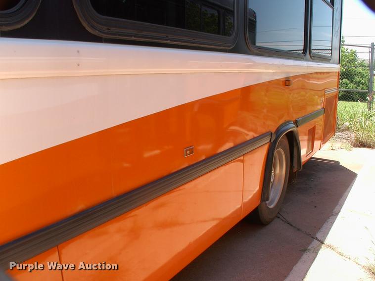 image for item DP9290 2003 Blue Bird shuttle bus