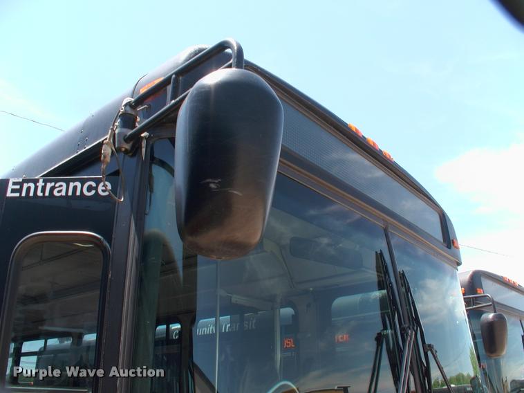 image for item DP9290 2003 Blue Bird shuttle bus