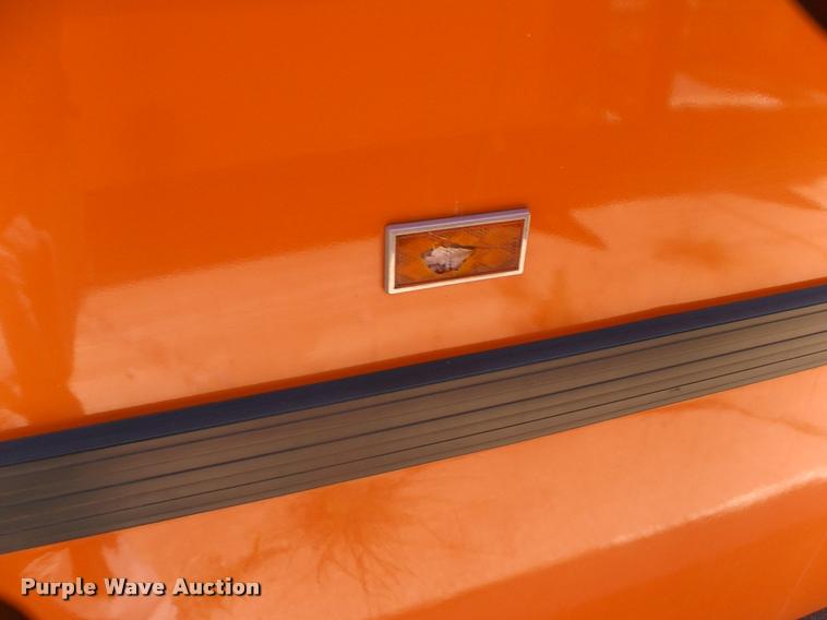 image for item DP9290 2003 Blue Bird shuttle bus