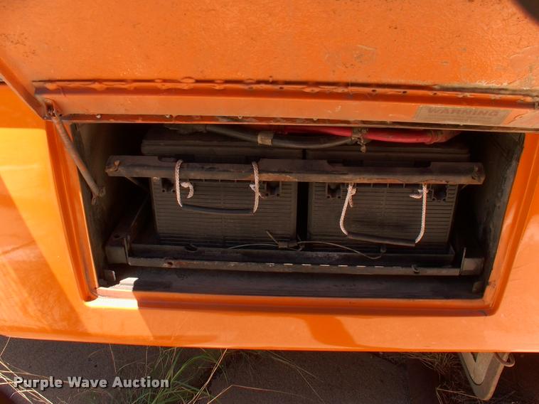 image for item DP9290 2003 Blue Bird shuttle bus