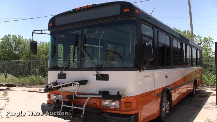 image for item DP9291 2003 Blue Bird shuttle bus
