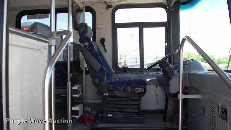 image for item DP9291 2003 Blue Bird shuttle bus