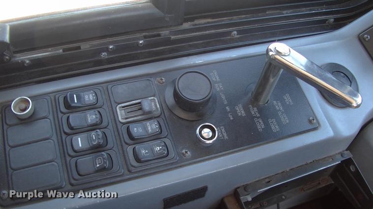 image for item DP9291 2003 Blue Bird shuttle bus