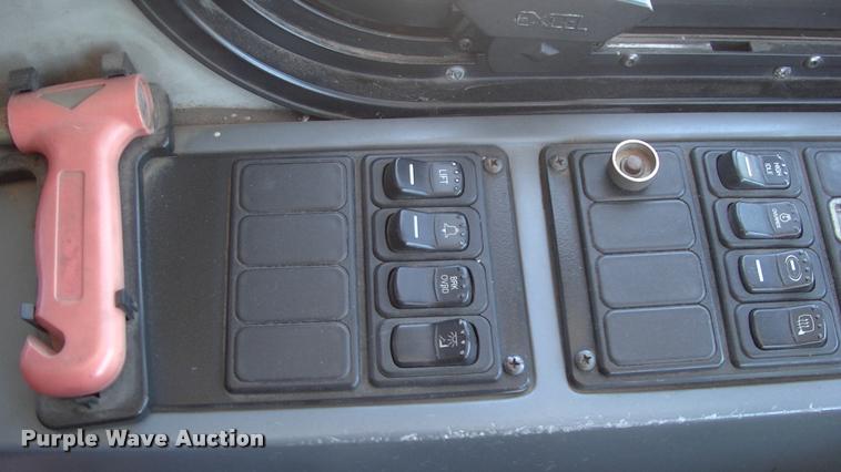 image for item DP9291 2003 Blue Bird shuttle bus