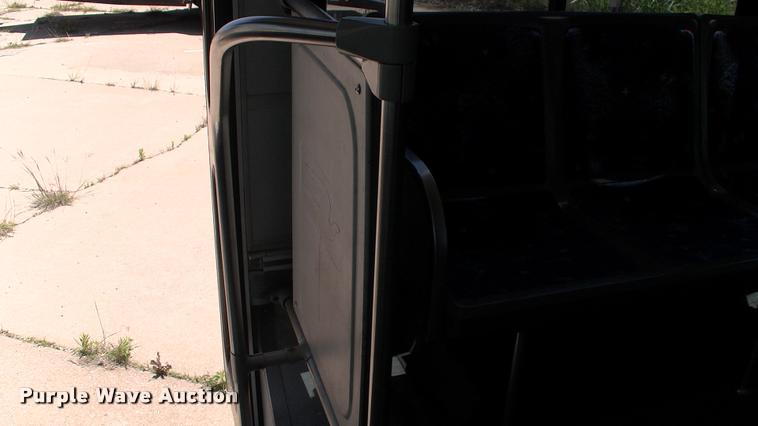 image for item DP9291 2003 Blue Bird shuttle bus