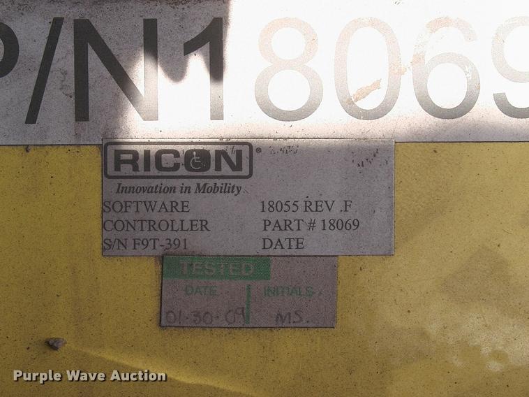 image for item DP9291 2003 Blue Bird shuttle bus