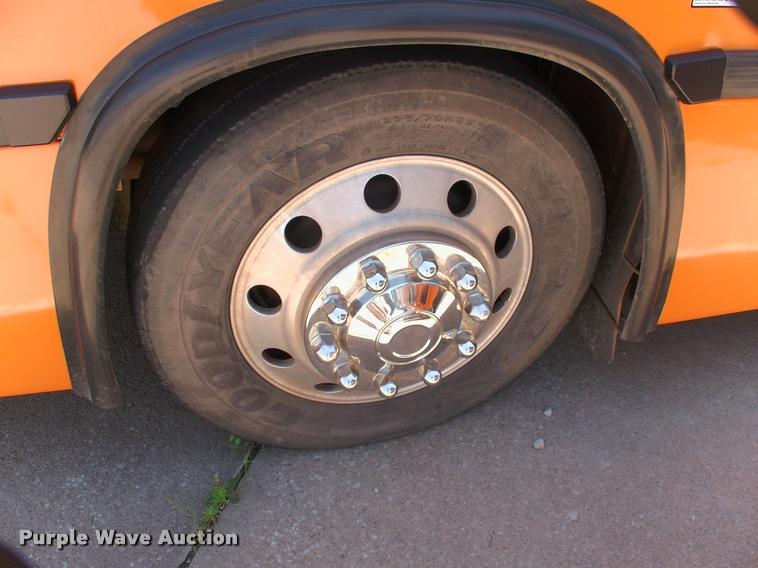 image for item DP9291 2003 Blue Bird shuttle bus