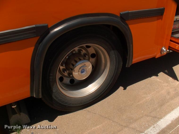 image for item DP9291 2003 Blue Bird shuttle bus