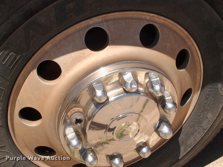 image for item DP9291 2003 Blue Bird shuttle bus