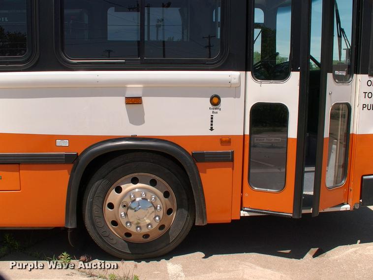 image for item DP9291 2003 Blue Bird shuttle bus