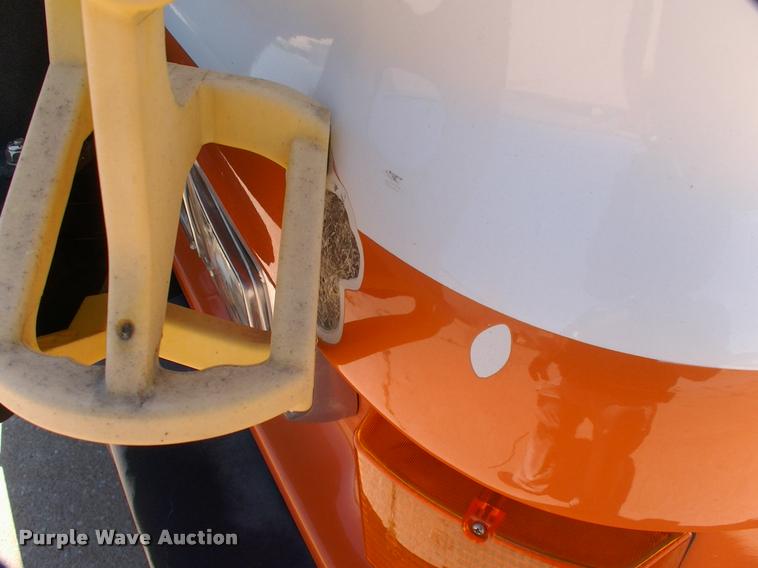 image for item DP9291 2003 Blue Bird shuttle bus