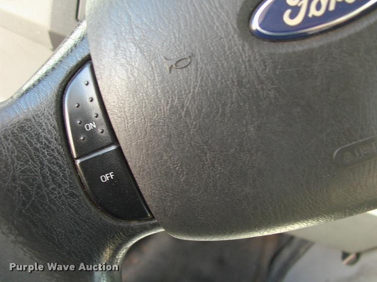 image for item DP9292 2009 Ford Econoline E450 shuttle bus