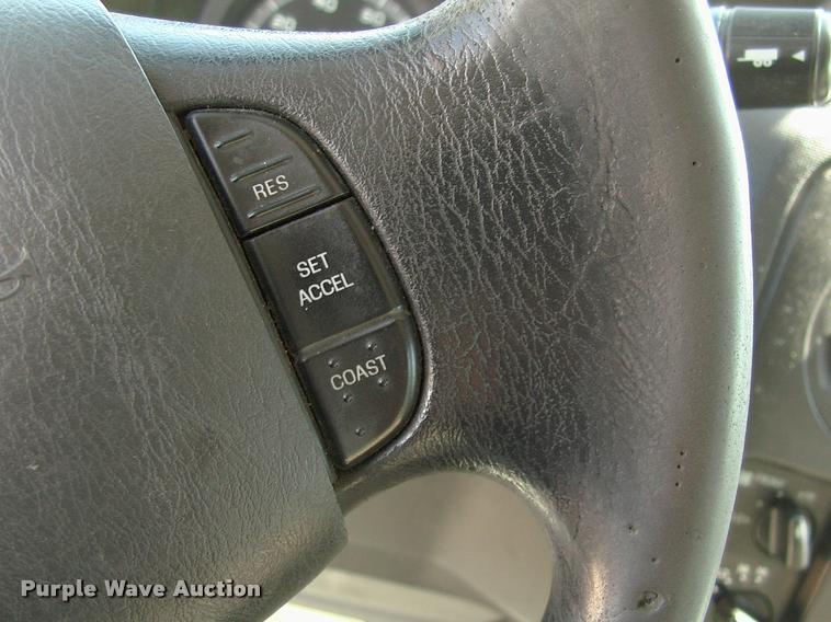 image for item DP9292 2009 Ford Econoline E450 shuttle bus