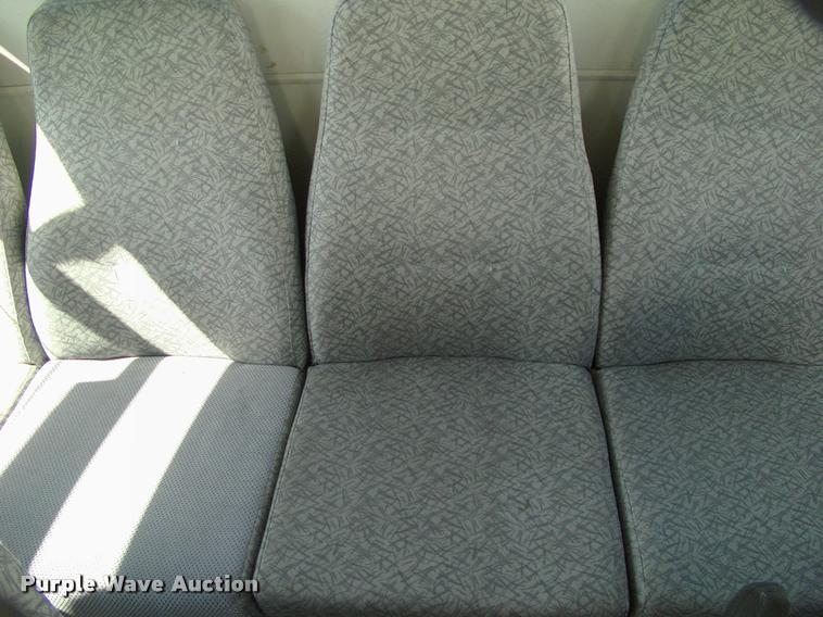 image for item DP9292 2009 Ford Econoline E450 shuttle bus