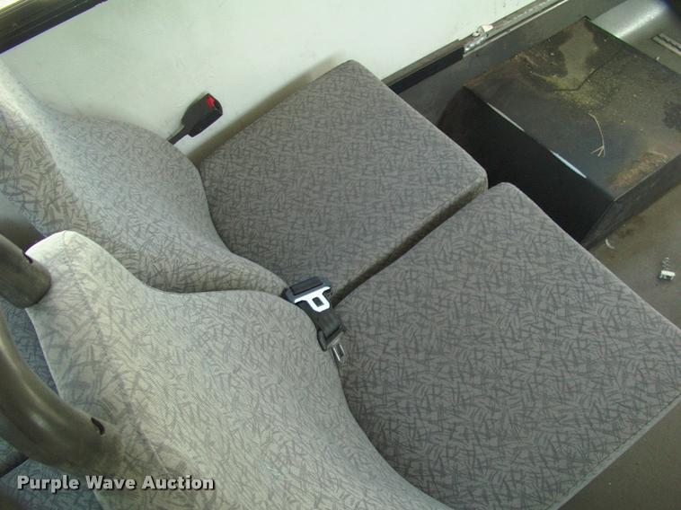 image for item DP9292 2009 Ford Econoline E450 shuttle bus