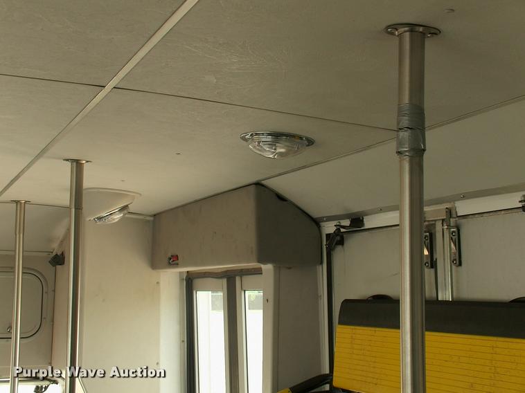 image for item DP9292 2009 Ford Econoline E450 shuttle bus