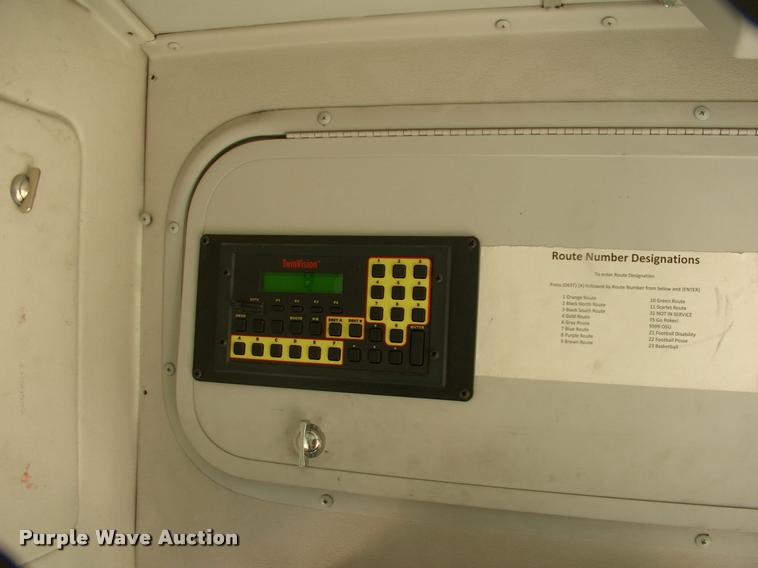 image for item DP9292 2009 Ford Econoline E450 shuttle bus