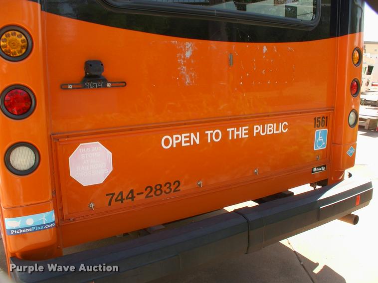 image for item DP9292 2009 Ford Econoline E450 shuttle bus