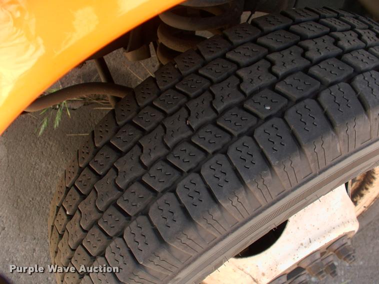 image for item DP9292 2009 Ford Econoline E450 shuttle bus