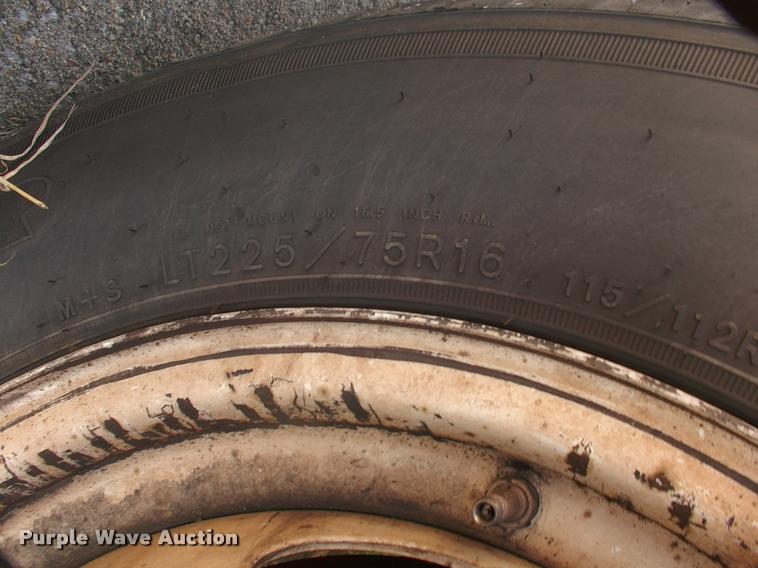 image for item DP9292 2009 Ford Econoline E450 shuttle bus