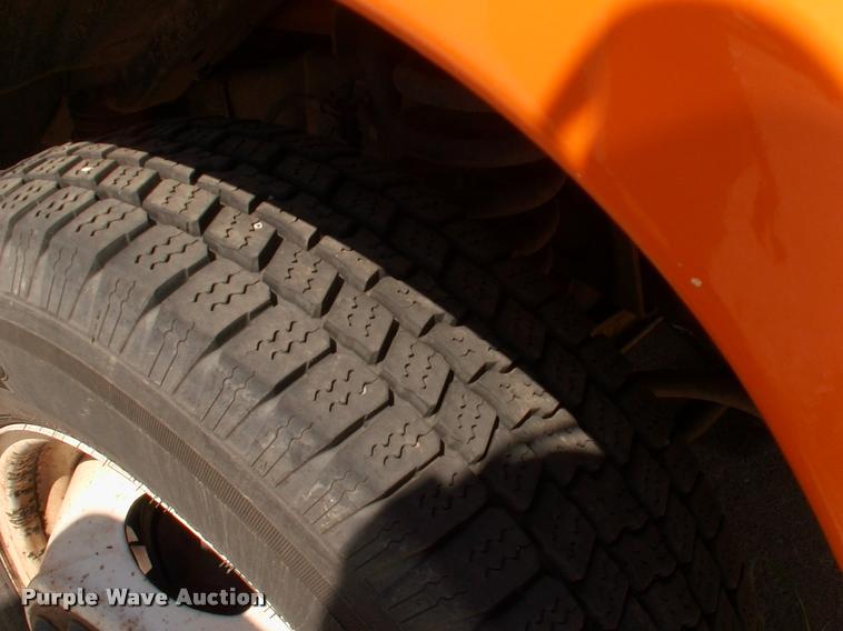 image for item DP9292 2009 Ford Econoline E450 shuttle bus