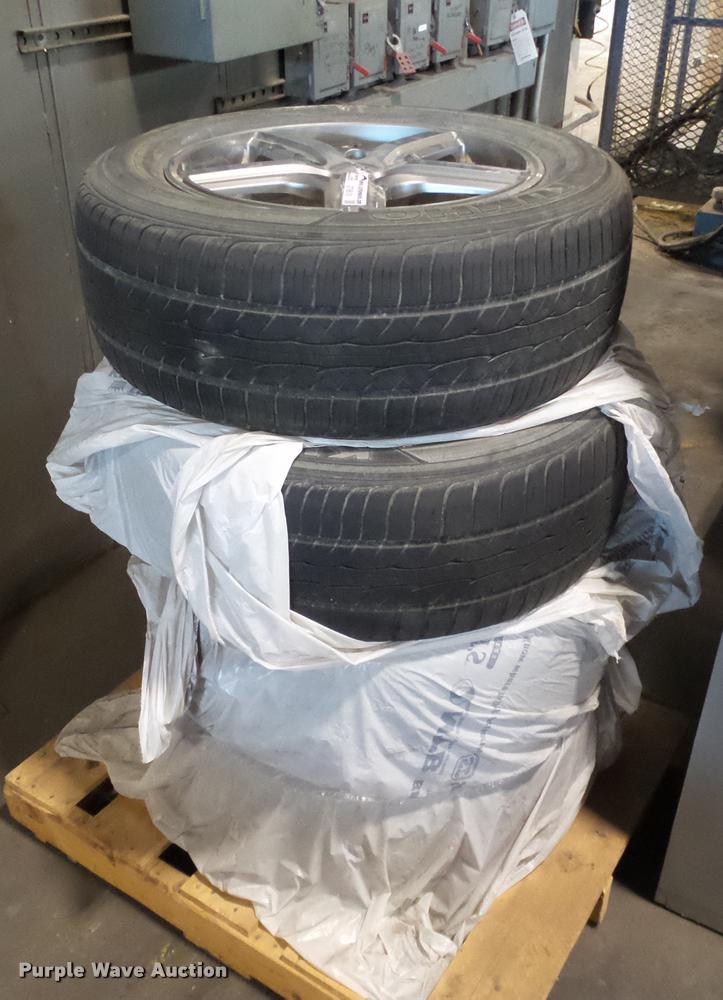 image for item DT9515 (4) American Racing tires and wheels