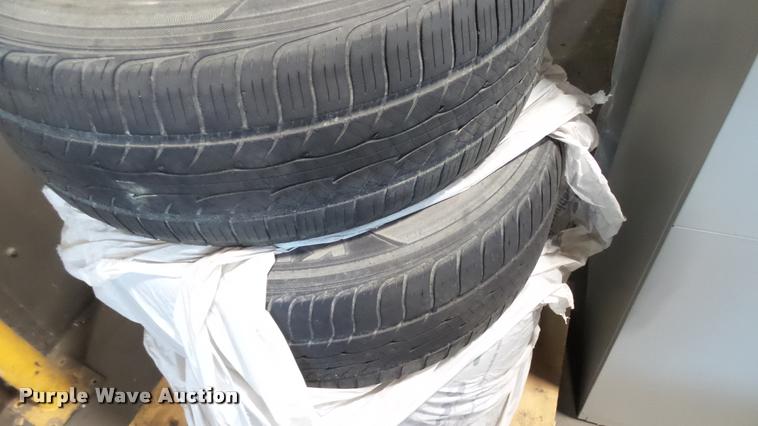 image for item DT9515 (4) American Racing tires and wheels