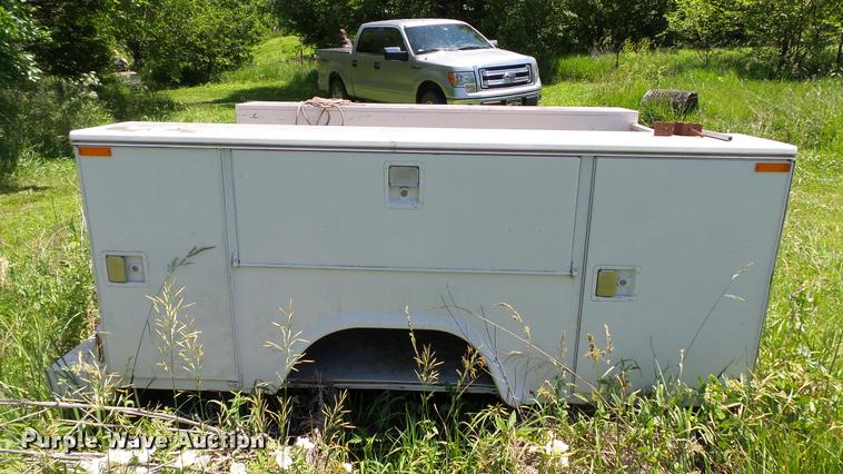 image for item J2502 Stahl utility bed