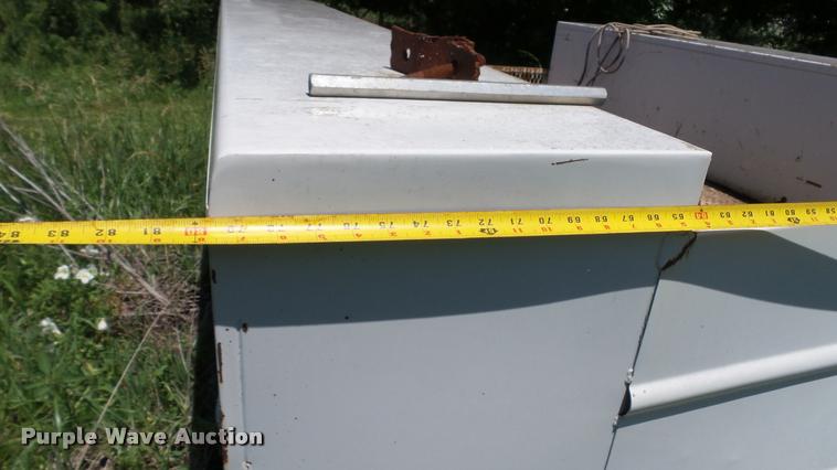 image for item J2502 Stahl utility bed