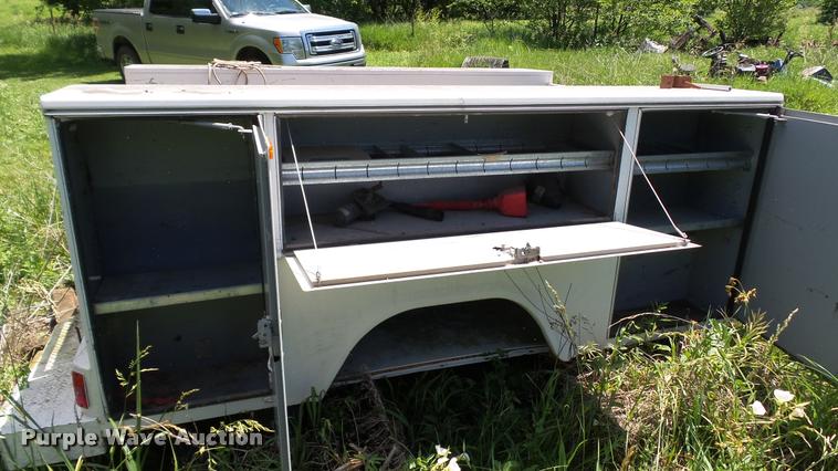 image for item J2502 Stahl utility bed