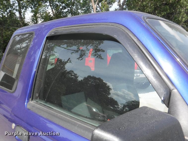 image for item J5688 2006 Ford Ranger XLT pickup truck