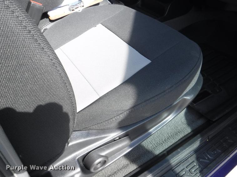 image for item J5688 2006 Ford Ranger XLT pickup truck