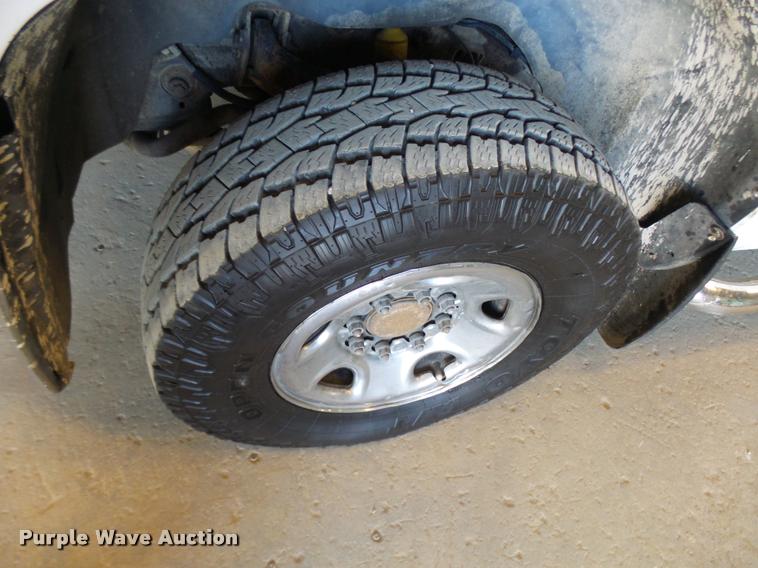 image for item K1889 2007 Chevrolet Silverado 2500HD Ext. Cab pickup truck