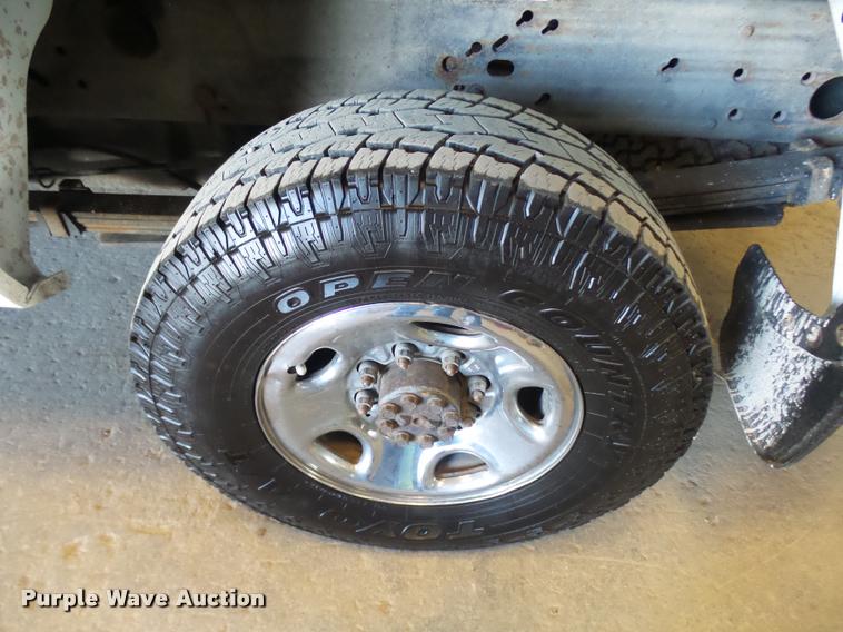 image for item K1889 2007 Chevrolet Silverado 2500HD Ext. Cab pickup truck