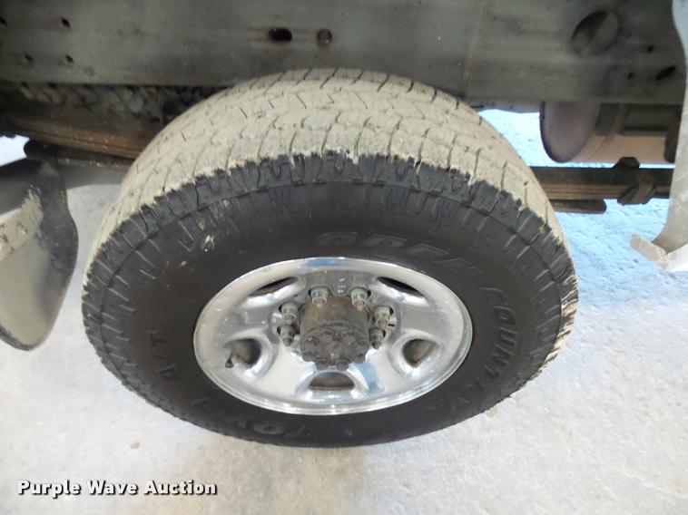 image for item K1889 2007 Chevrolet Silverado 2500HD Ext. Cab pickup truck