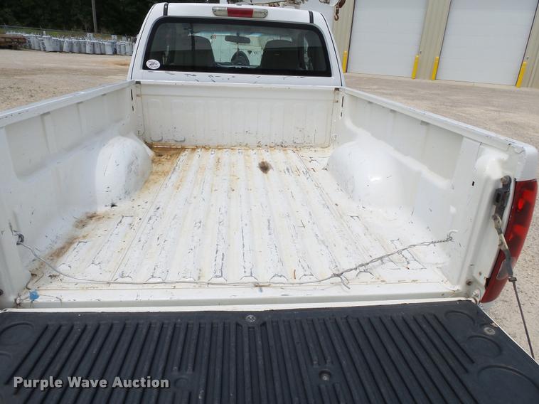 image for item K3269 2008 GMC Canyon Ext. Cab pickup truck