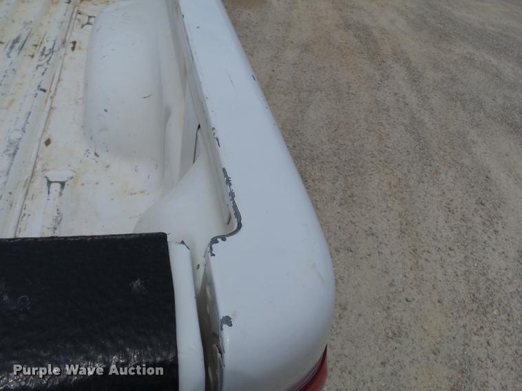 image for item K3269 2008 GMC Canyon Ext. Cab pickup truck