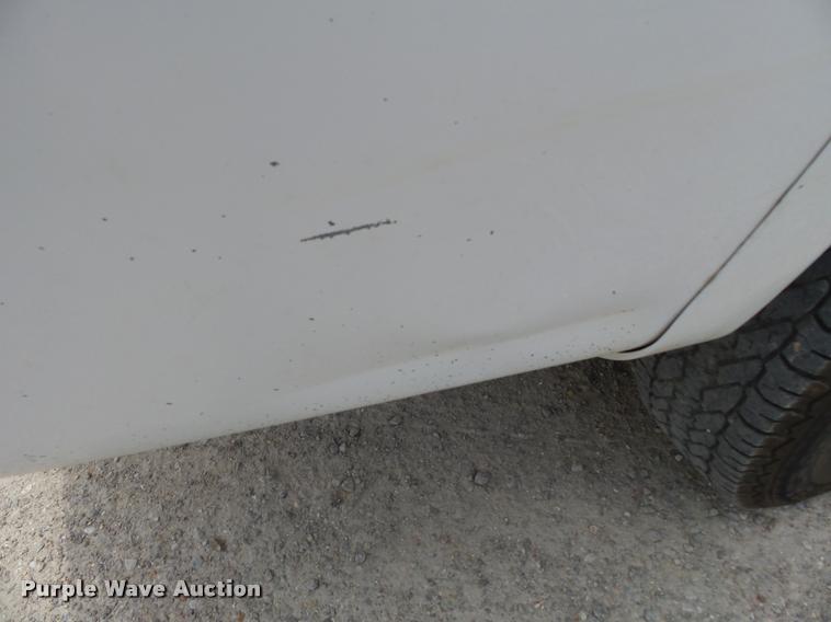 image for item K3269 2008 GMC Canyon Ext. Cab pickup truck